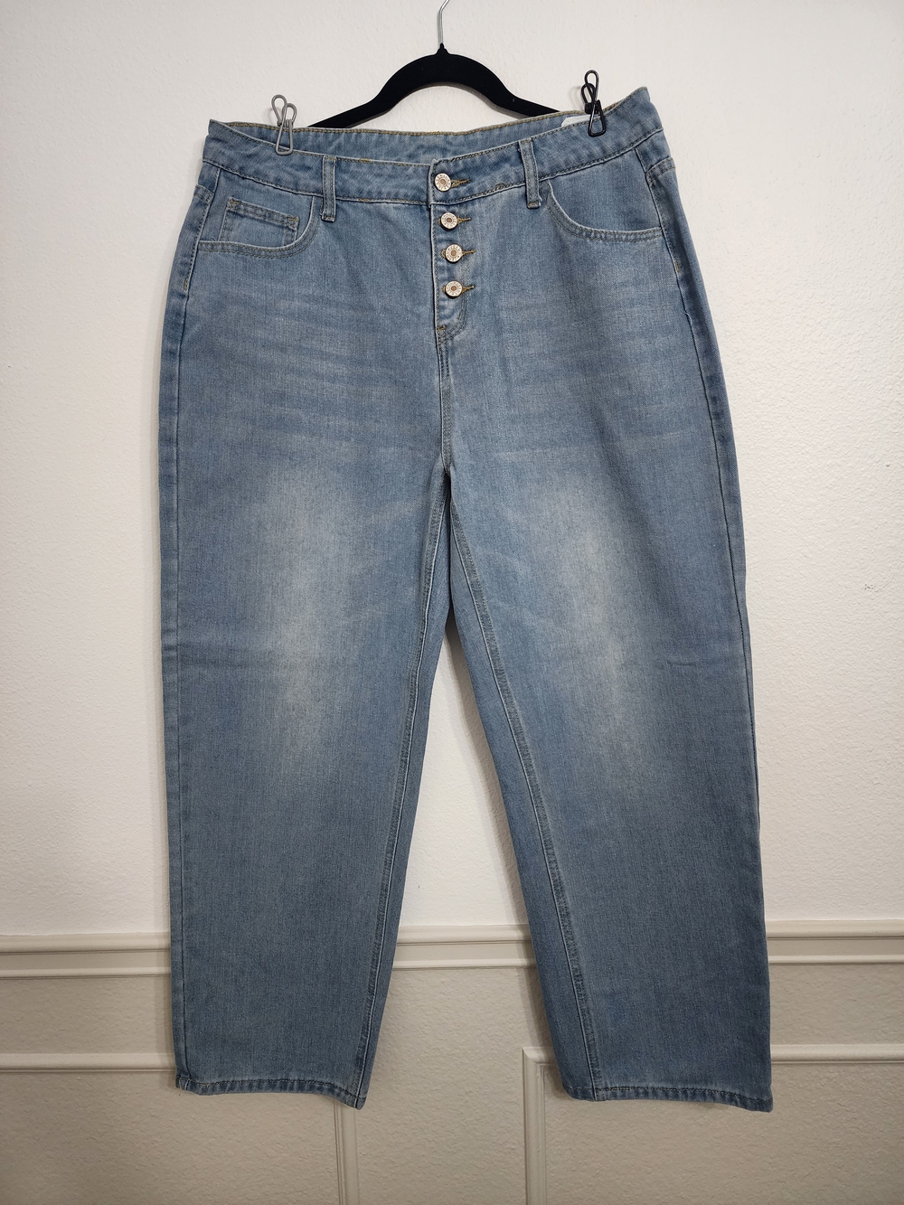 Shein Light Wash High-Rise Women's Jeans